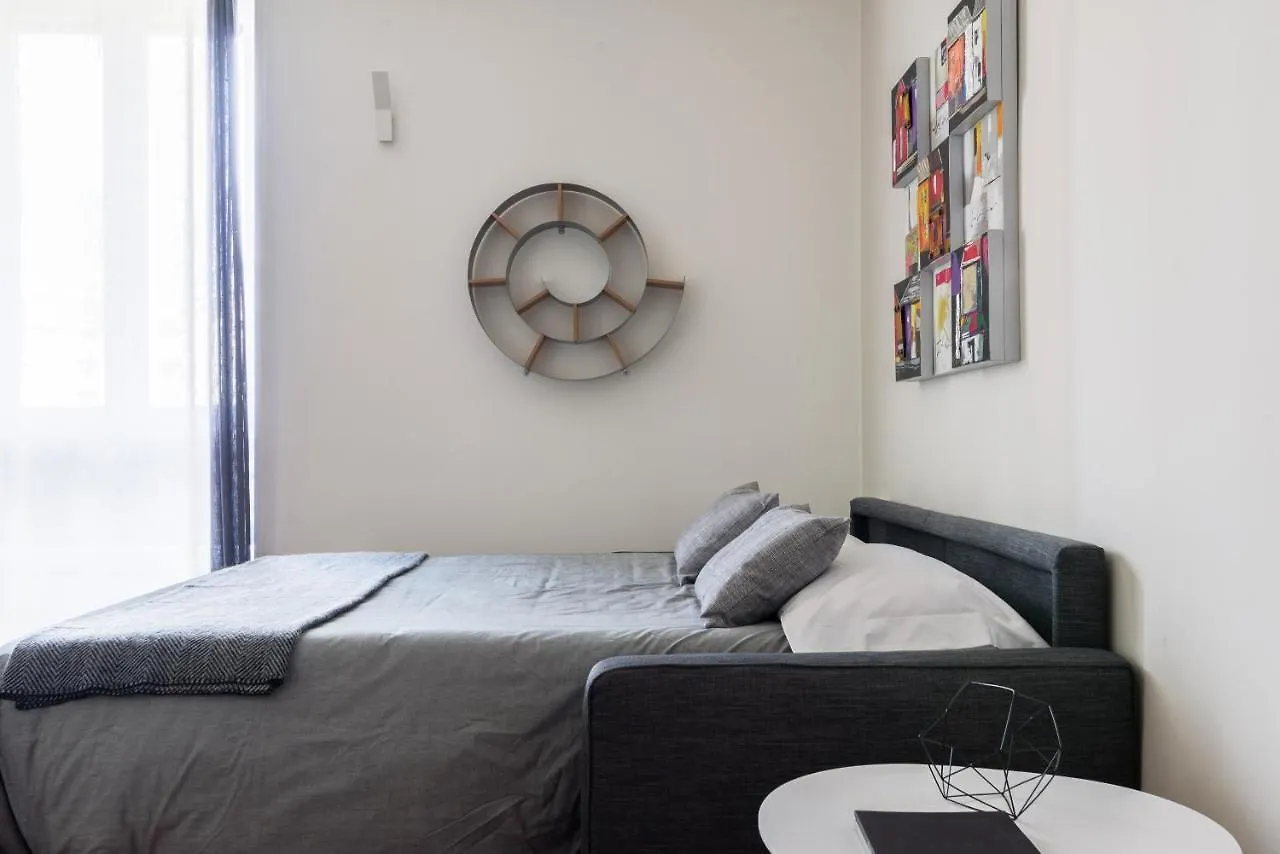 Joivy Superb Flat With Home Office Milan Apartment
