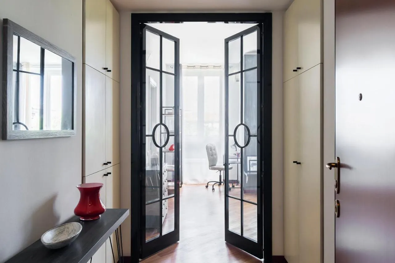 Apartment Joivy Superb Flat With Home Office Milan